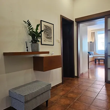 Apartment Historic Townhouse Tina By Hall