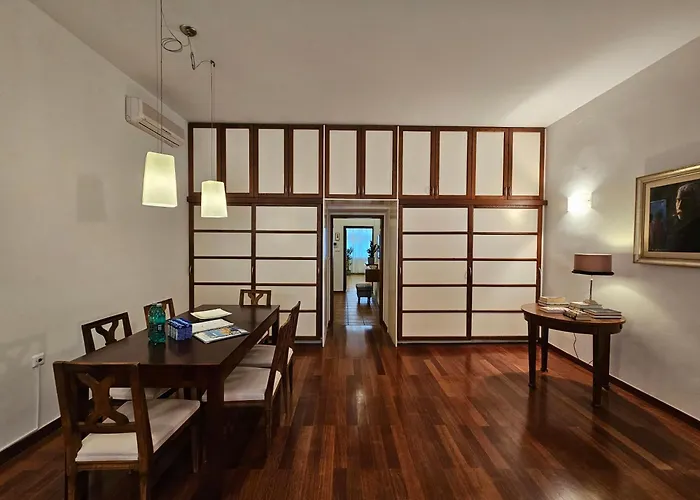 Apartman Historic Townhouse Tina By Hall Ljubljana