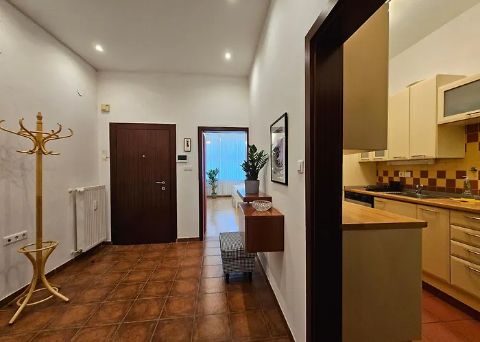 Apartman Historic Townhouse Tina By Hall *