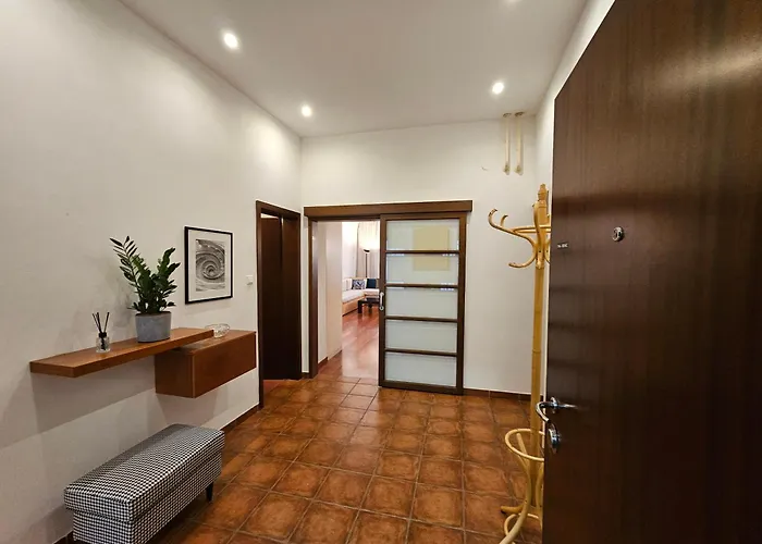 شقة Historic Townhouse Tina By Hall ليوبليانا